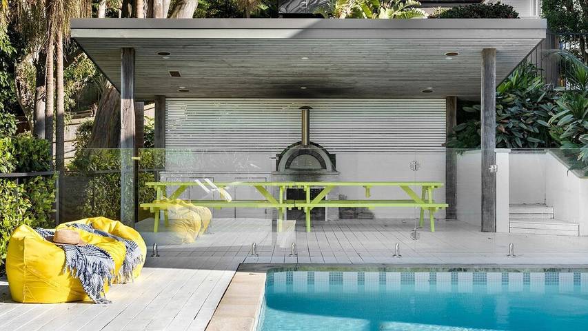Holiday home for 14 people, with garden and terrace in Sydney