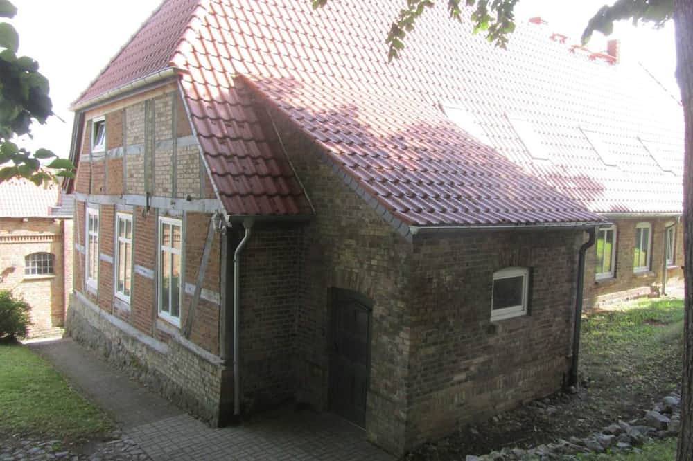 Ganze Wohnung, Doppelzimmer - Ferienhaus an der Kirche in Groß Wokern, Mecklenburgische Schweiz