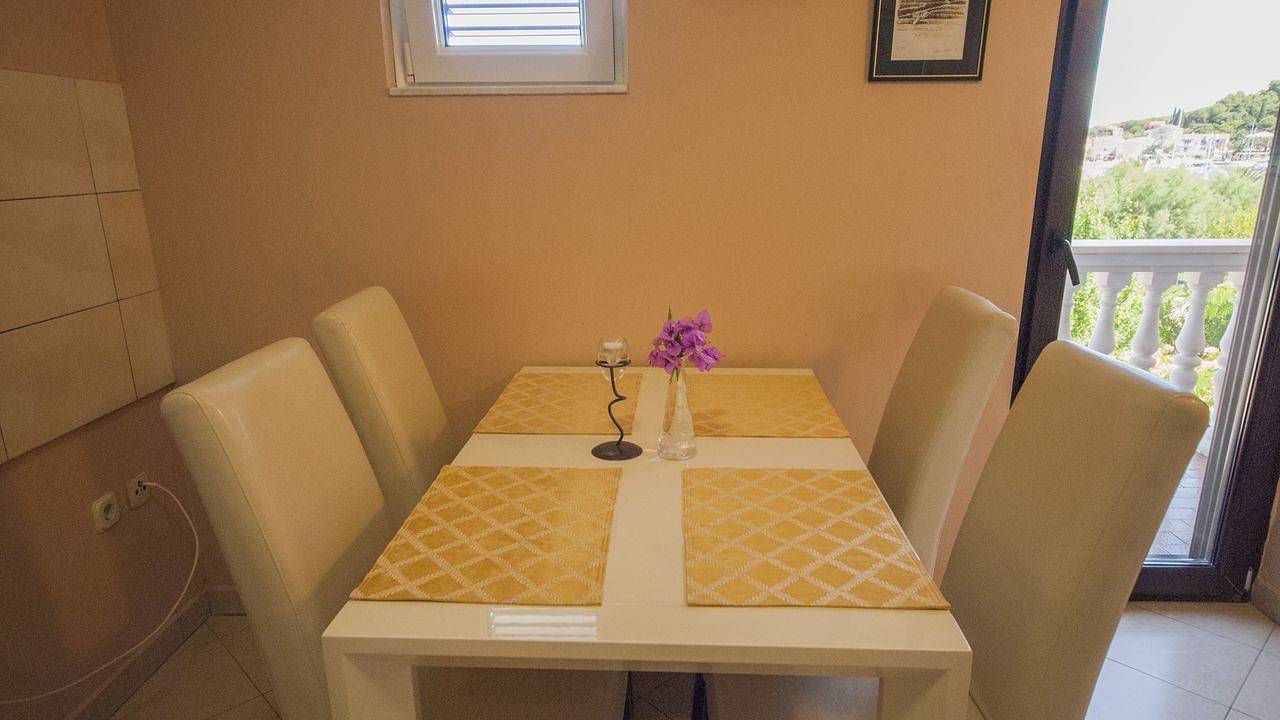 Ganze Ferienwohnung, Ferienwohnung für 4 Personen (43 m²) in Kukljica in Kukljica, Insel Ugljan