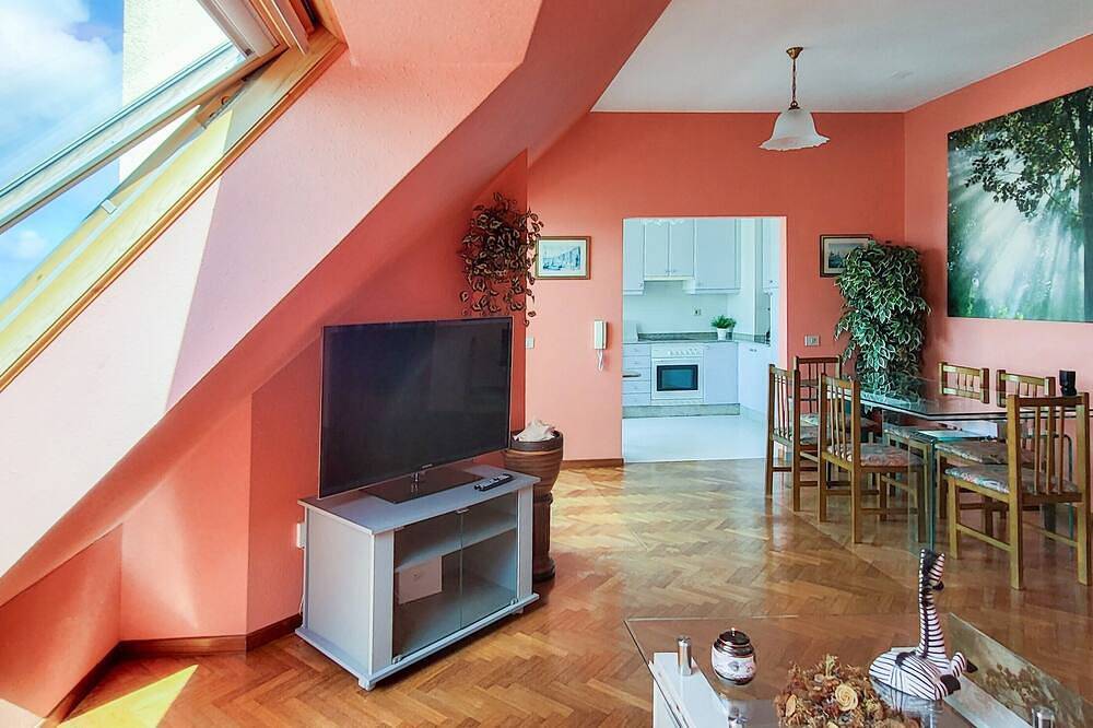 Entire apartment, Ag Piso Dúplex A Terraciña de Malpica 1ª Línea mar in Malpica de Bergantiños, Costa da Morte