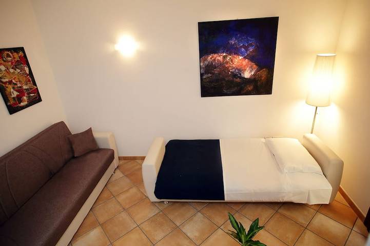 Villa MarLu a step away from a coast road of charm. in Spiaggia della salata, Bisceglie