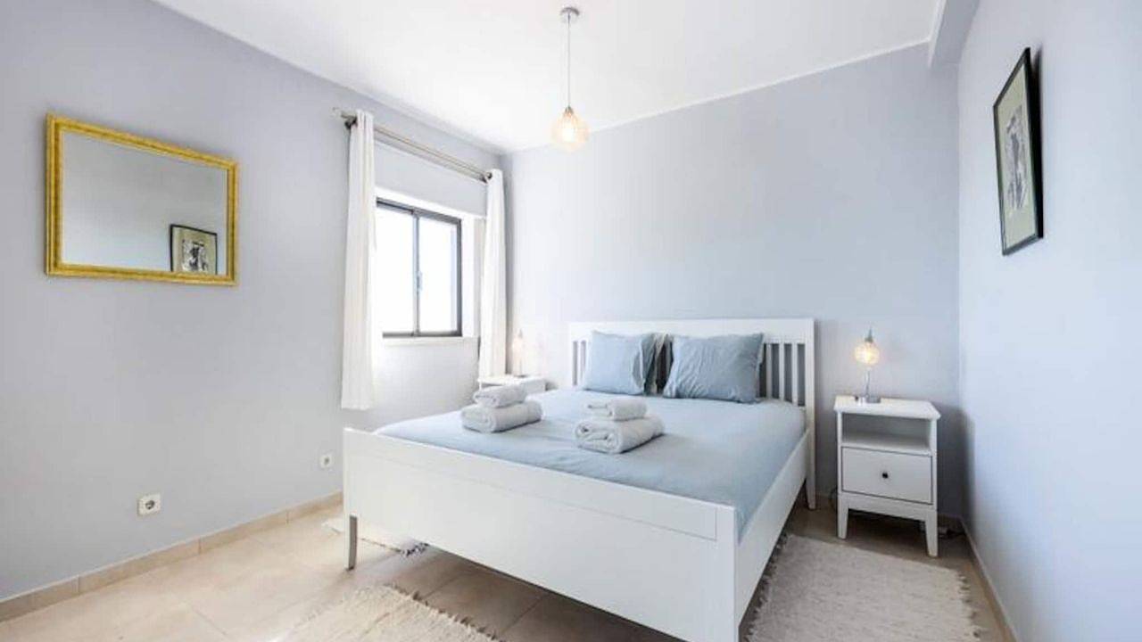 Ganze Ferienwohnung, Ferienwohnung für 4 Personen in Praia da Salema in Praia da Salema, Naturpark Südwest-Alentejo und Costa Vicentina