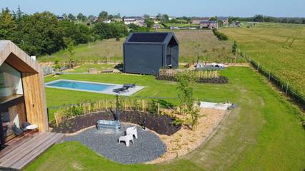 Gîte pour 2 personnes, avec piscine et sauna ainsi que jardin et jacuzzi dans Grandhan