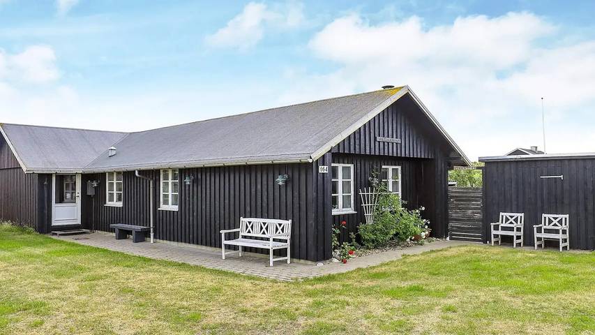 Ferienhaus für 9 Personen, mit Whirlpool und Garten in Søndervig