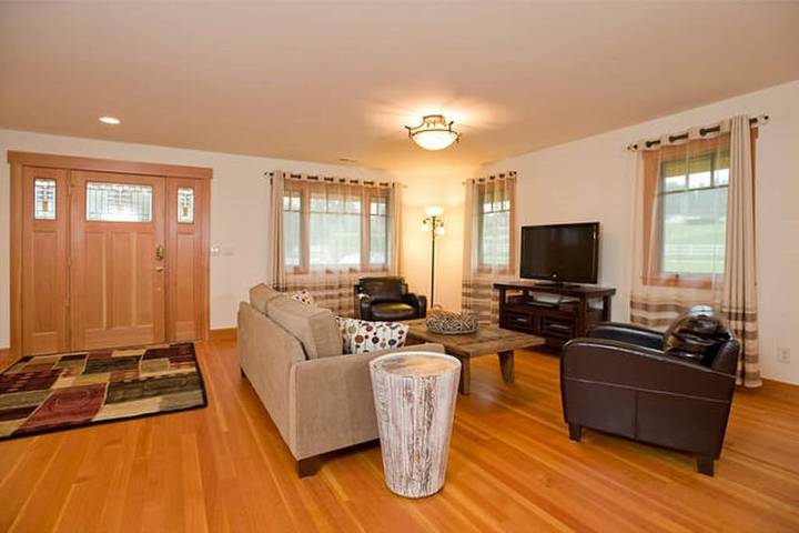 Vacation rental for 4 people, with terrace and yard in Puget Sound