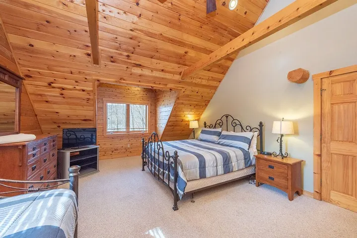 Vacation house for 28 people, with hot tub and balcony - 1