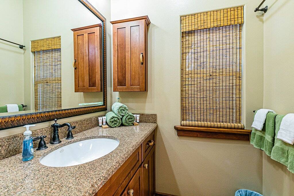 Dancing Ferns in Volcano, Hawaii in Royal Hawaiian Estates, Volcano