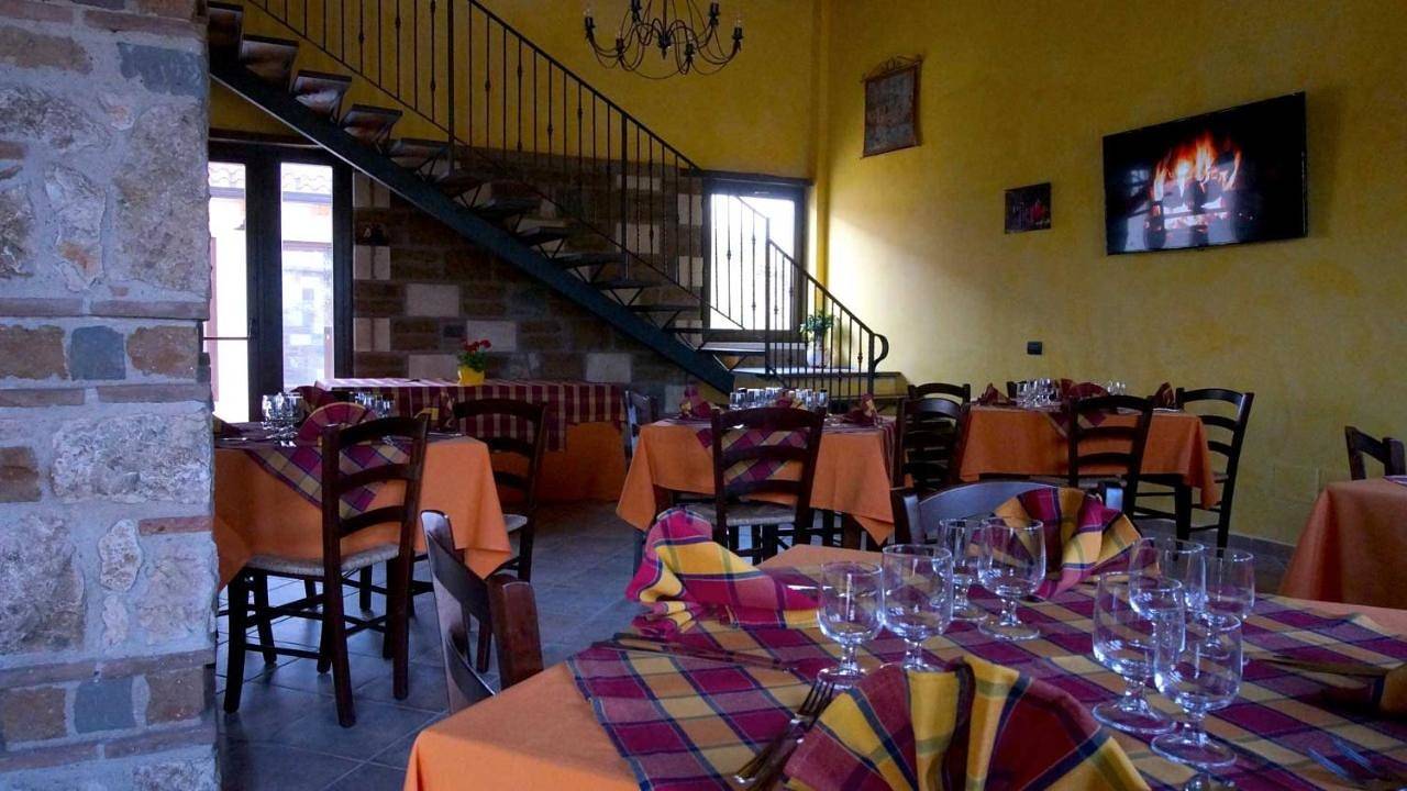 Double or Twin Room with Private Bathroom in Dragoni, Provincia di Caserta