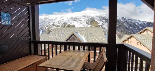 Gîte pour 7 personnes, avec sauna ainsi que piscine et balcon à Valmeinier
