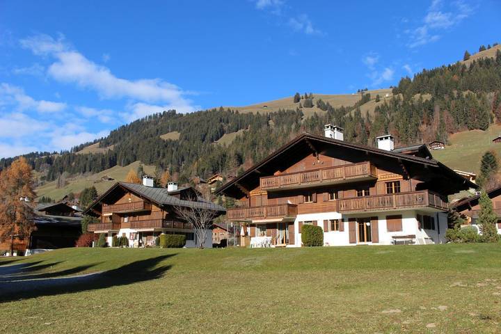 Gîte pour 4 personnes, avec Terrasse à Rougemont