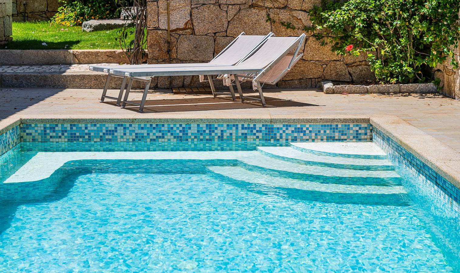 Villa 'Laccus 8' avec vue sur la mer, Wi-Fi et climatisation in Province de Cagliari