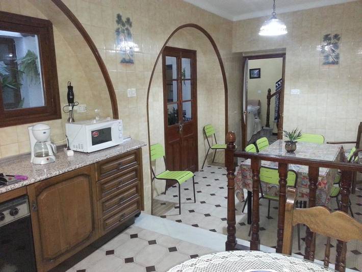 Casa rural para 14 personas, con Balcón y Terraza además de Jardín y Vistas en Ubrique - 2