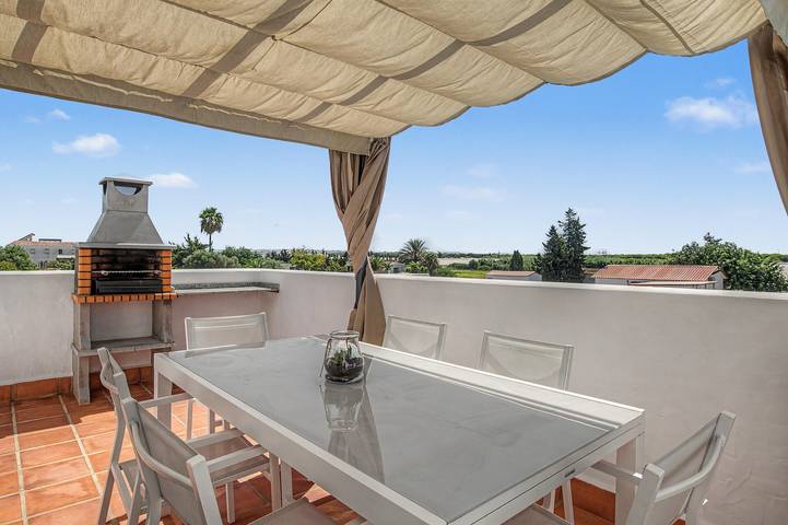 Ganze Wohnung, Apartment 'El Desafío' mit privater Terrasse und WLAN in Conil de la Frontera, Costa de la Luz