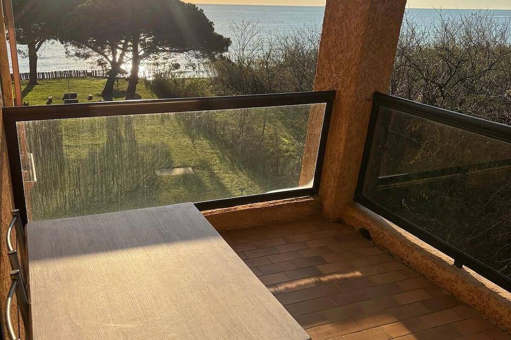 Appartamento intero, Studio sea & mountain view 🌊 - walking distance to beach and shops - Santa Lucia de Moriani in Moriani-Plage, Corte e dintorni