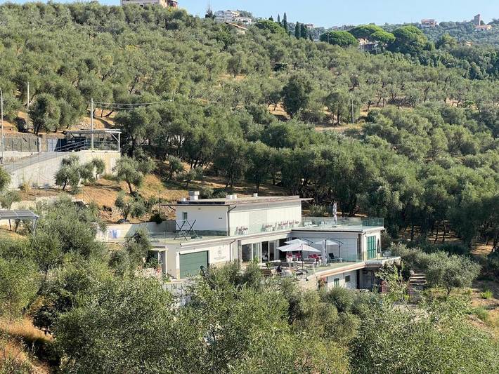 Villa per 10 persone, con Balcone e Terrazza nonché Giardino e Panorama a Chiavari