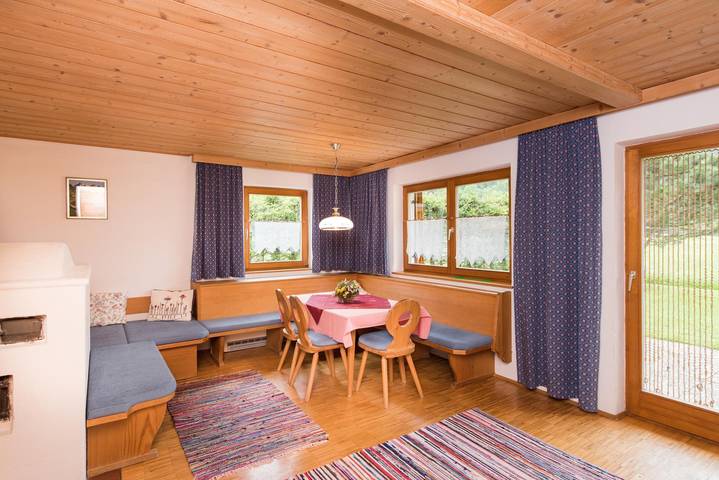 Gîte pour 5 personnes, avec jardin et vue, adapté aux familles à Bach - 3