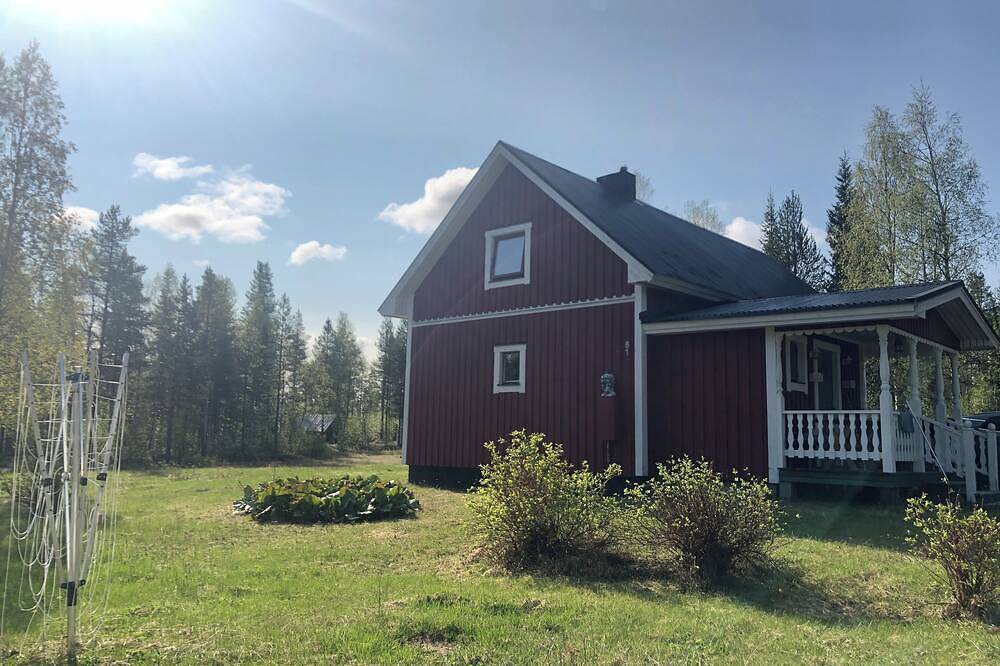 Ferienhaus mitten in der Natur von schwedisch Lappland mit Sauna in Pajala, Lappland (Schweden)