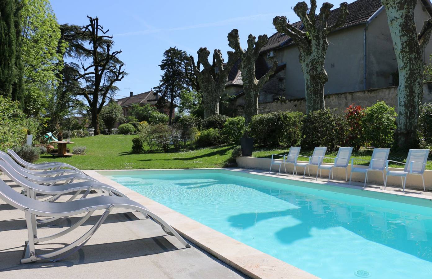 L'échappée, Gîte de Charme du Xviii° siècle in Bouvesse-Quirieu, Région de La Tour-du-Pin
