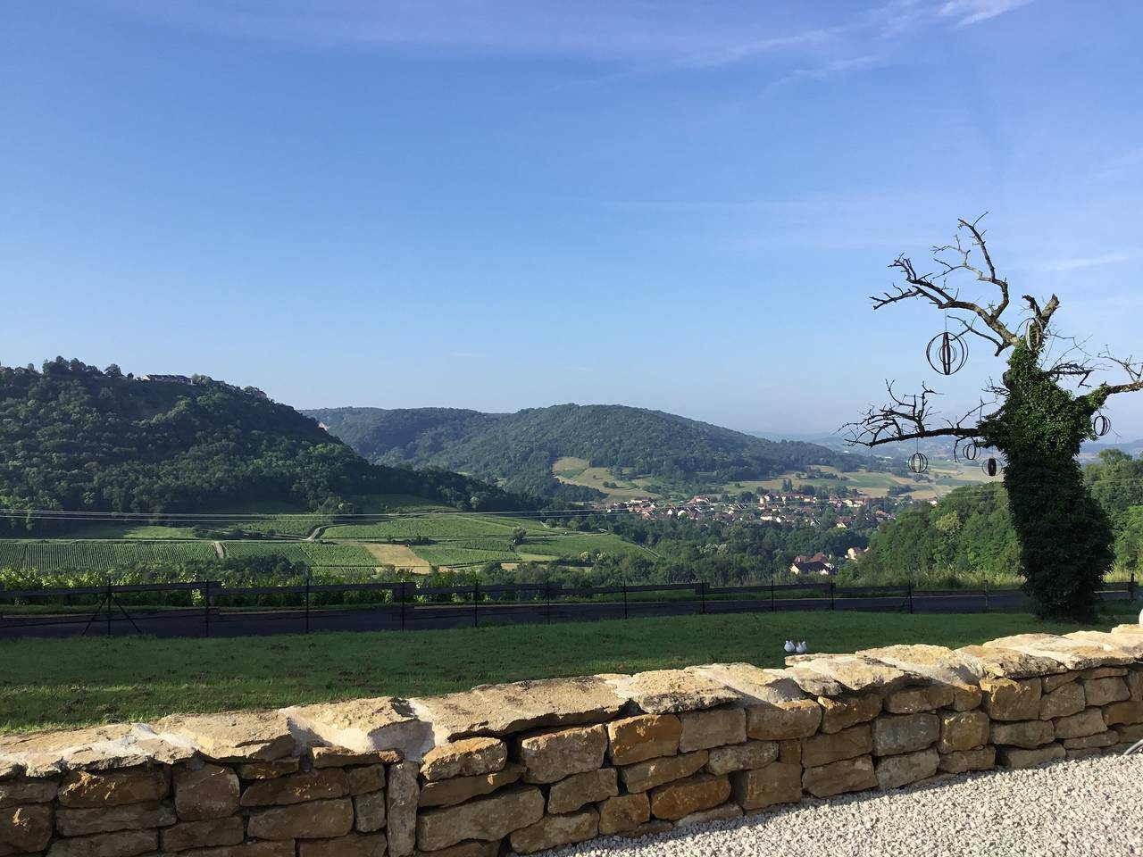L'Entre-Coeur - Chambre Derrière la Tour in Menétru-le-Vignoble, Jura Francais