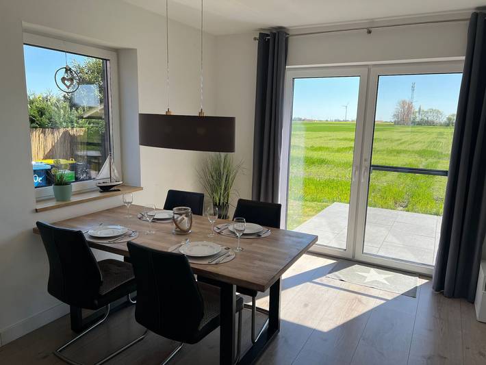 Ferienhaus für 5 Personen, mit Terrasse und Garten in Carolinensiel - 2