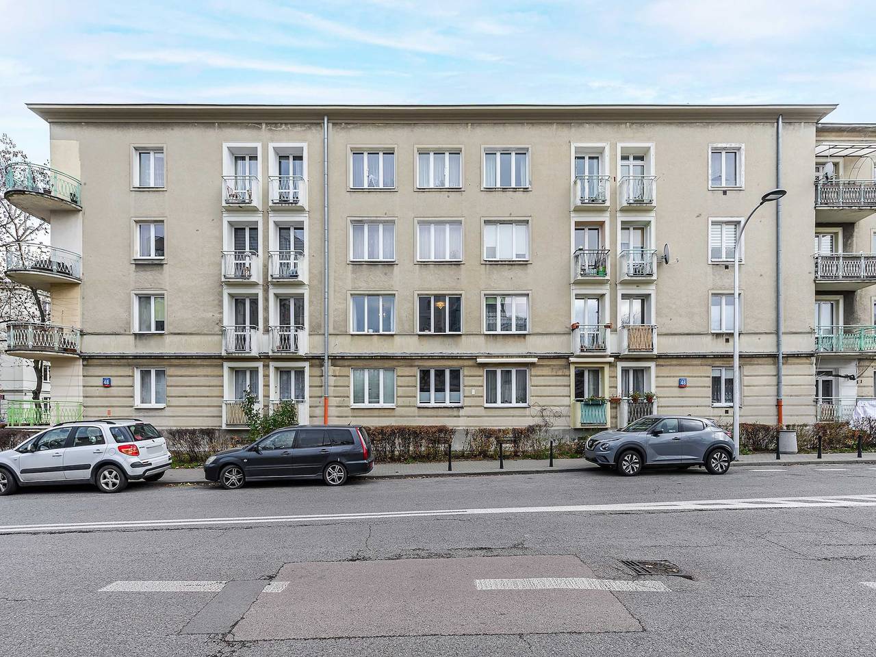 Ganze Wohnung, Wohnung in der Warschauer Stadt mit kostenpflichtigem Parkplatz in Mokotów, Warschau