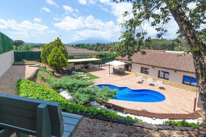 Casa rural para 8 personas, con Terraza además de Jardín y Piscina en Sils - 2
