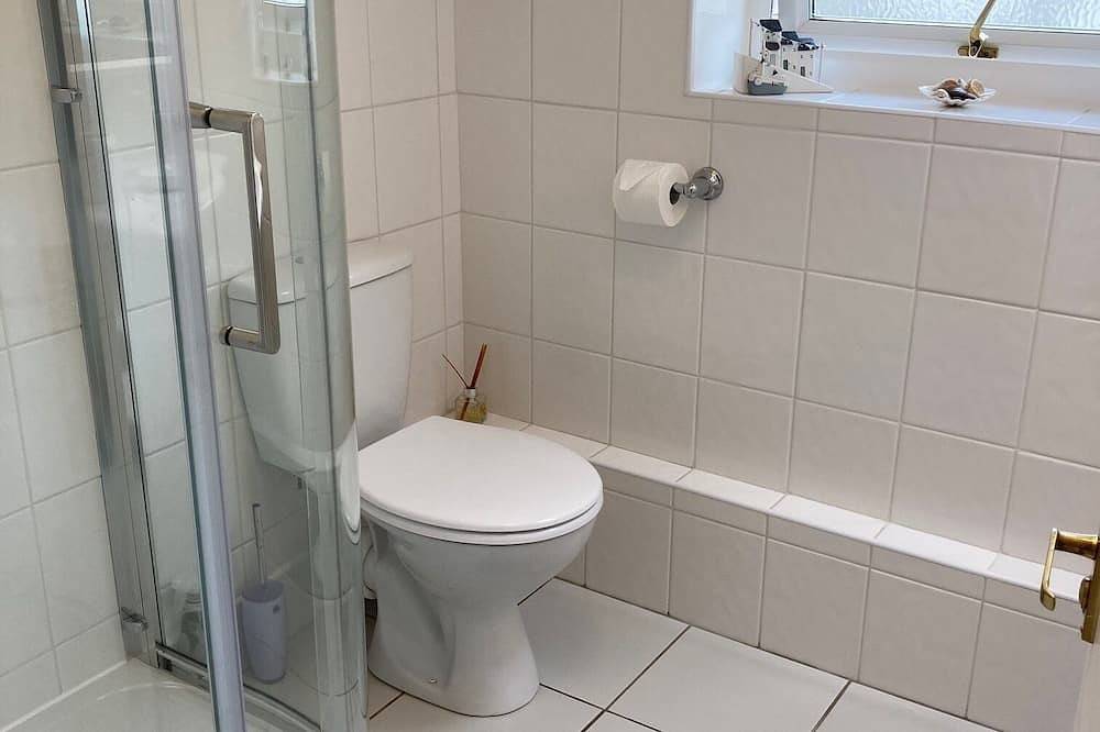 A comfortable well located property in Falmouth with generous parking in Falmouth (Cornwall), Cornwall