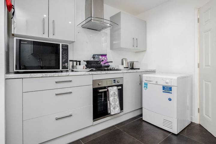 Apartment for 7 people, with garden in Basildon