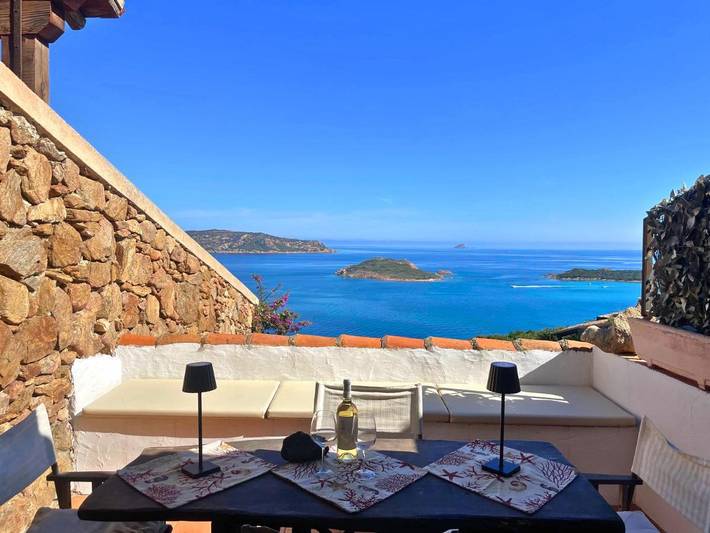 Appartamento per 3 persone, con Terrazza e Piscina nonché Panorama a Capo Coda Cavallo