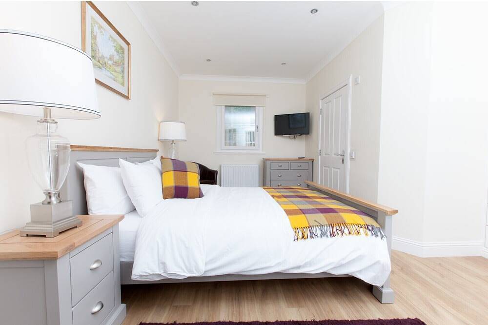 Pass the Keys | Historic Stone Built 4 bedroom Cottage with private car park in Edimburgo, Lothian