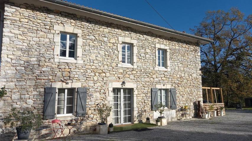 Gîte pour 2 personnes, avec terrasse et jardin à Bidache - 2