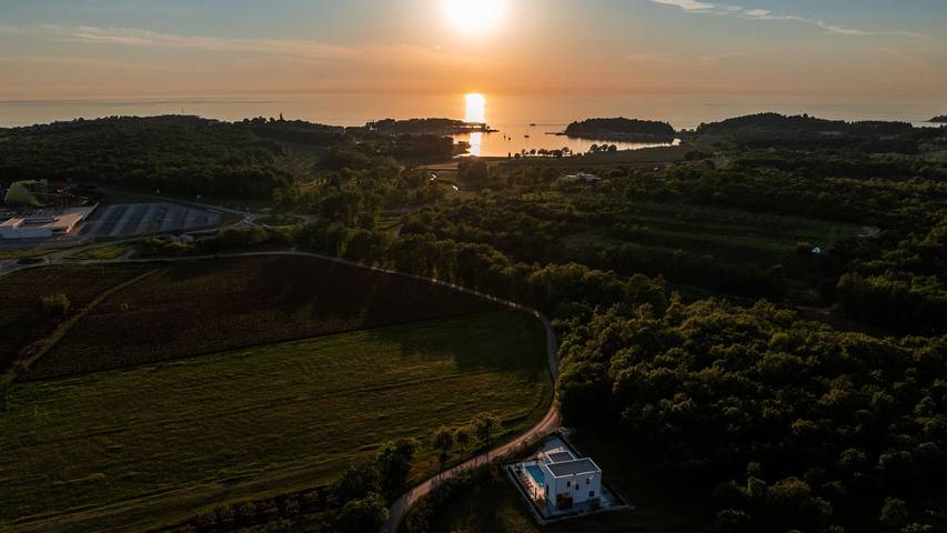 Villa für 6 Personen, mit Garten und Terrasse in Poreč