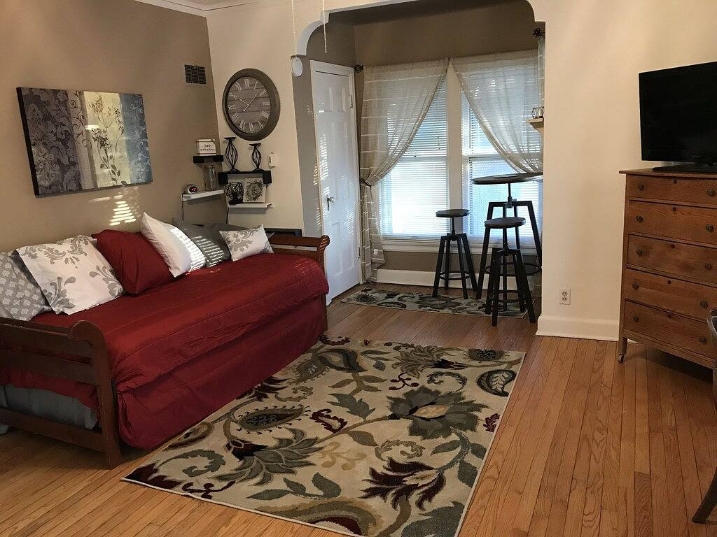 Douglas Ave Flat in Ames (IA), Story County