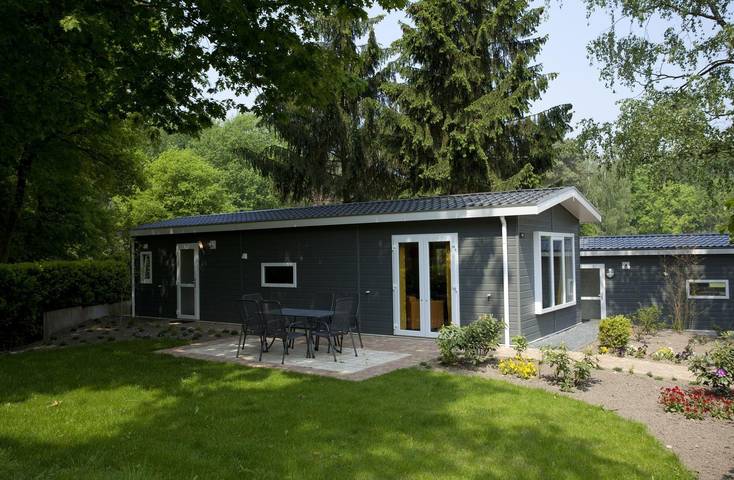 Vakantiehuis voor 4 personen, with Balkon/Terras and Terras as well as Tuin and Zwembad in Belfeld