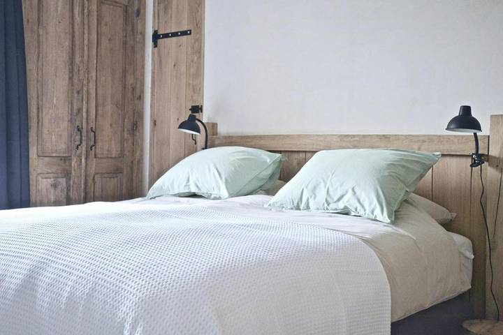 Location de vacances pour 4 personnes, avec piscine et terrasse ainsi que jardin et jacuzzi, animaux acceptés à Saint-Germain-les-Belles - 4