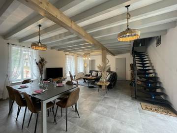 Gîte pour 10 Personnes dans Haut-Bocage, Région de Montluçon, Photo 2