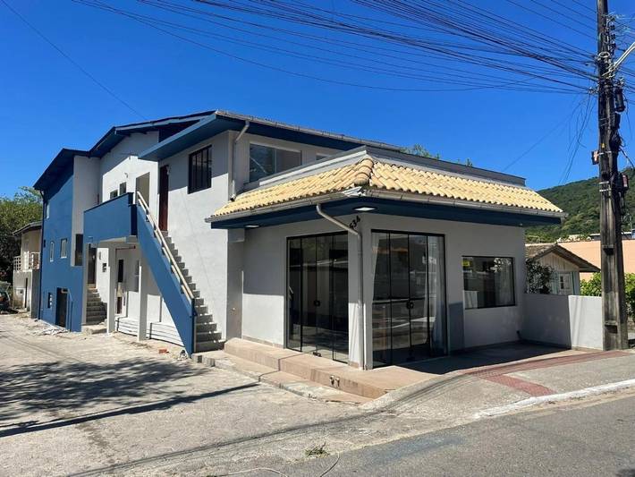 Casas e apartamentos de temporada para 4 pessoas, com vista e terraço em Guarda do Embau
