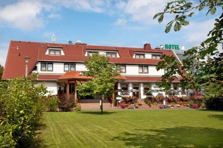 Hotel für 2 Personen, mit Terrasse und Garten sowie Ausblick in Waltershausen