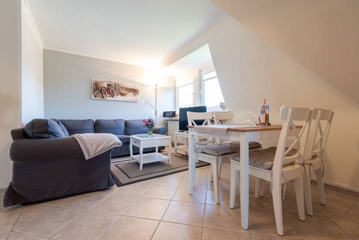 Ganze Wohnung, Freundliche 3-Zimmer-Ferienwohnung im Obergeschoss am Wenningstedter Dorfteich in Nordfriesische Inseln (Schleswig-Holstein) (Schleswig-Holstein), Wenningstedt