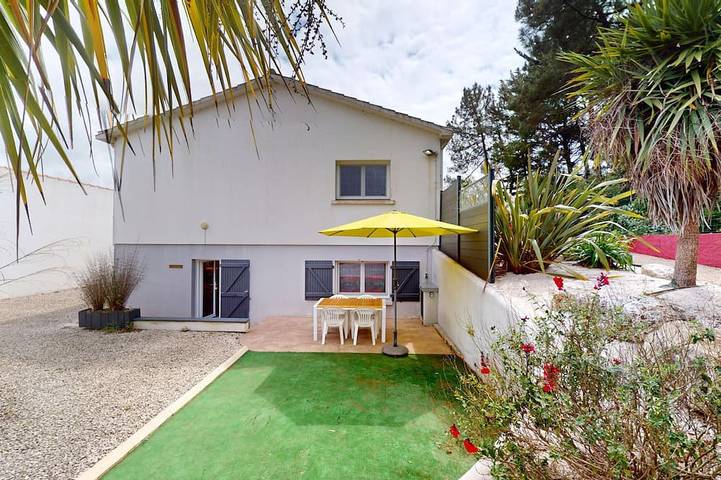Appartement de vacances pour 4 personnes, avec jardin