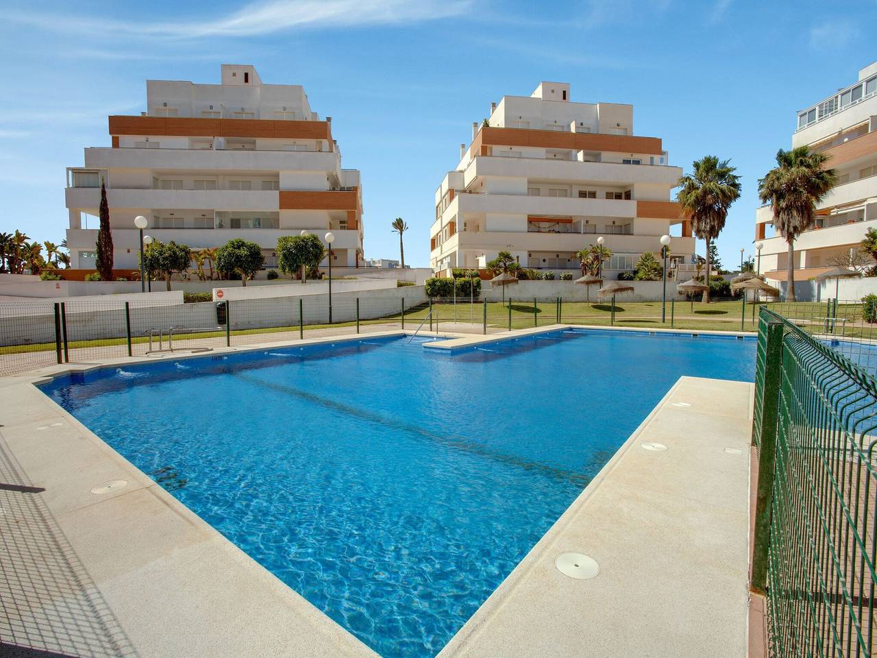 Apartamento entero, Apartamento junto a la playa con piscina in Playa Serena (Roquetas de Mar), Roquetas de Mar