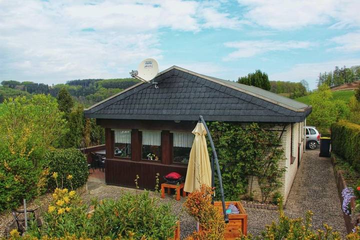 Ferienhaus für 5 Personen, mit Terrasse und Garten sowie Seeblick und Ausblick in Meschede - 2
