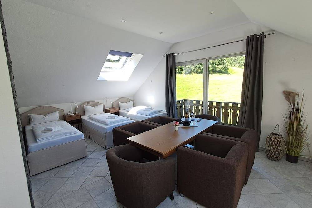 Komfortable Zimmer mit Küche – Perfekt für Erholung, Arbeit und Austausch - in Züschen, Winterberg