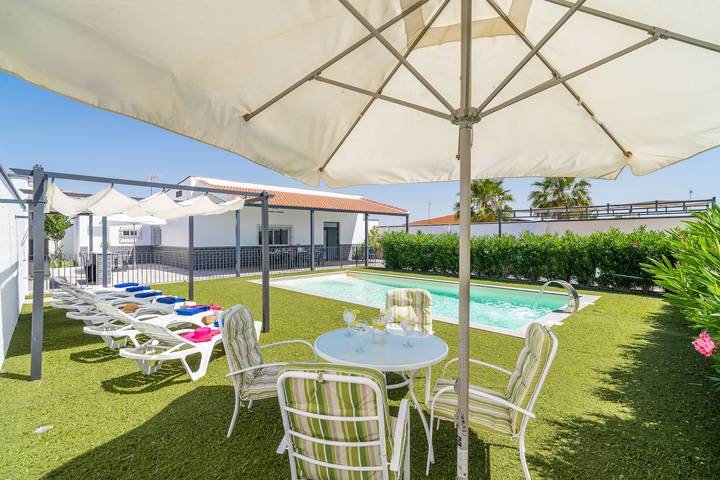 Casa rural para 6 personas, con jardín, Se admiten mascotas en Provincia de Sevilla - 2