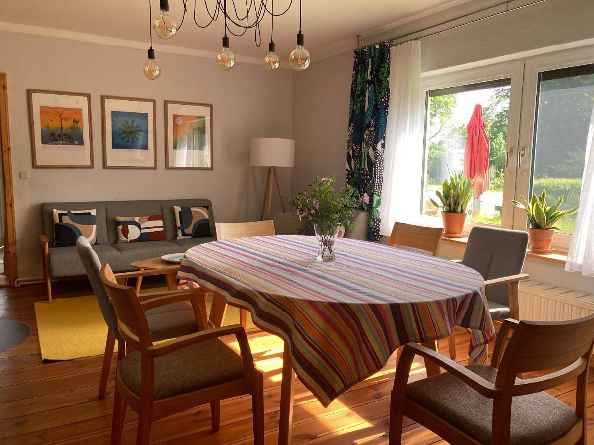 Familiennest am Müritzsee mit Kamin & Sauna in Sietow-Dorf, Sietow