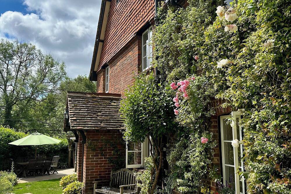 Cottage for 6 People in Chiddingfold, Surrey Hills