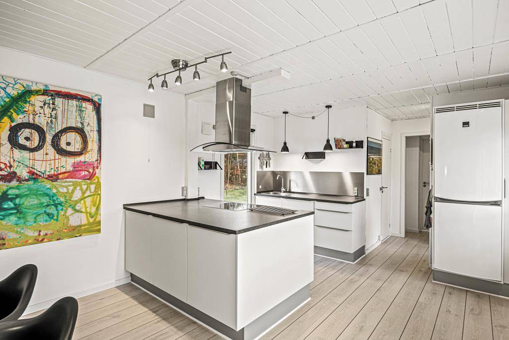 Helles und stilvolles Ferienhaus mit Kamin in ungestörter Lage in Houstrup, Varde