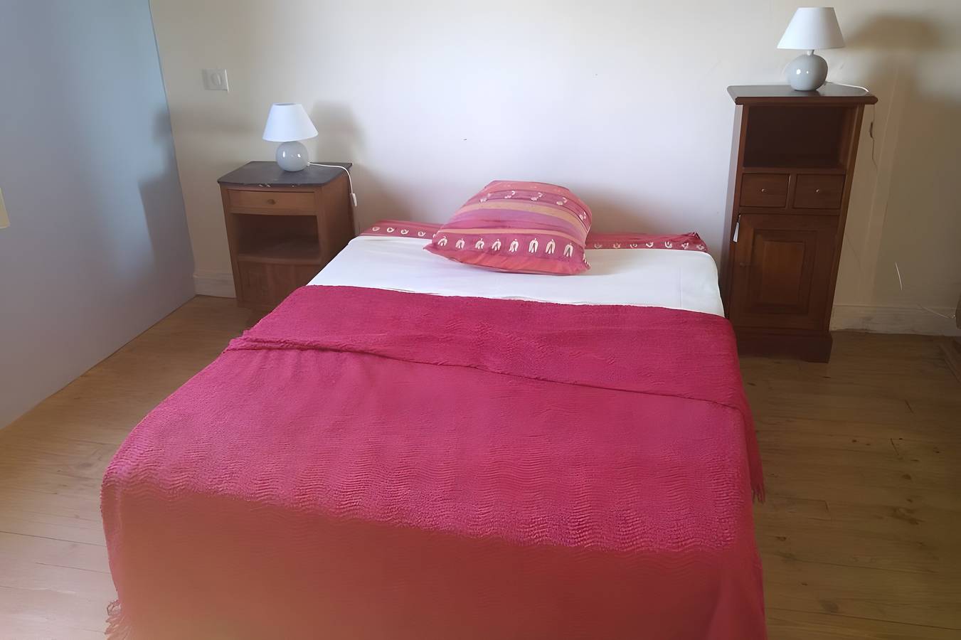 Gîte "Le Salon" with Panoramic View, Private Garden, and Balcony in Branceilles, Brive-la-Gaillarde region
