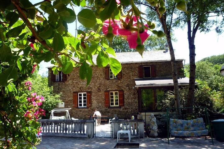 Location de vacances pour 8 personnes, avec Jardin à La Selve