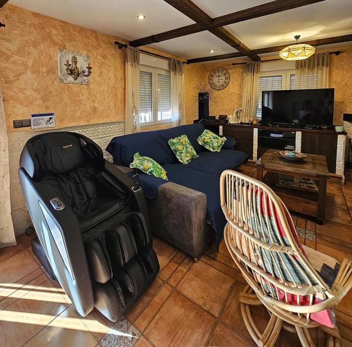 Casa de vacaciones para 14 personas, con Balcón y Jacuzzi además de Terraza y Piscina en Provincia de Palencia